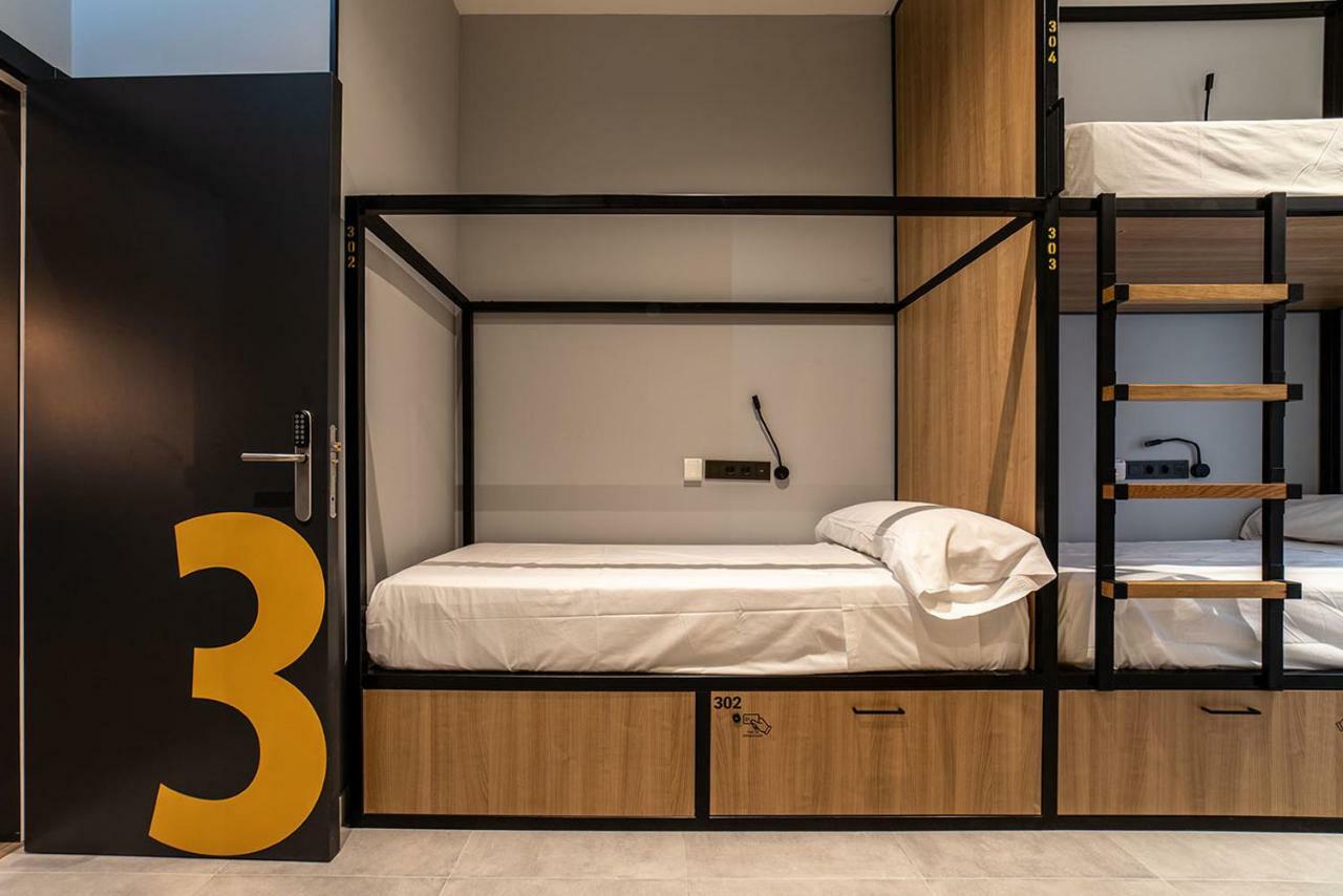 Bed 4-Bed Mixed Dormitory Room